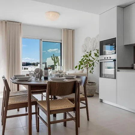 Vivi Homes - Feliz Apartment *